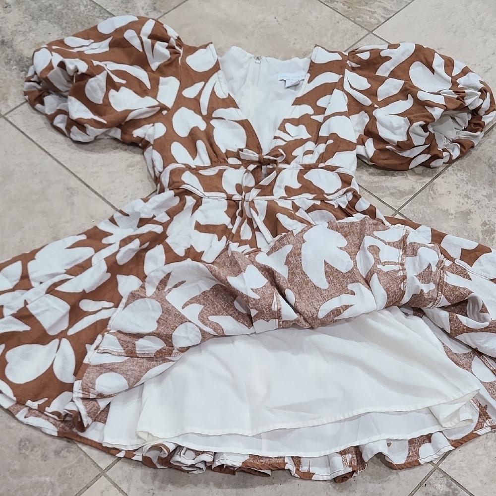 House of Harlow 1960 Brown & White Floral Puff-Sleeve Dress for Women - Picture 9 of 16